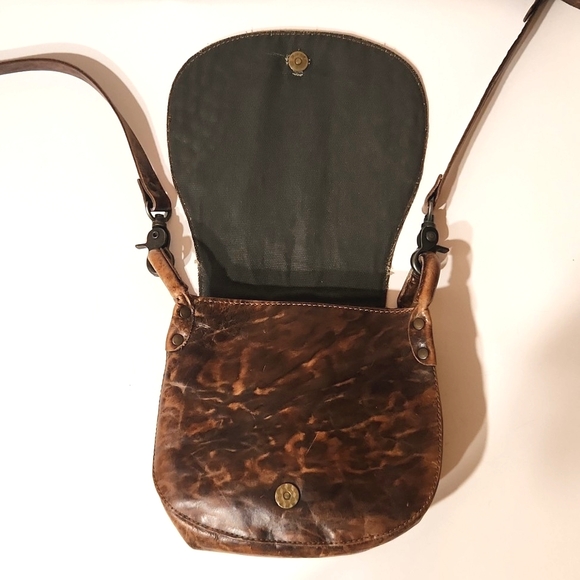 Vintage Frye Distressed Leather Studded Crossbody Saddle Bag EUC - Picture 14 of 16